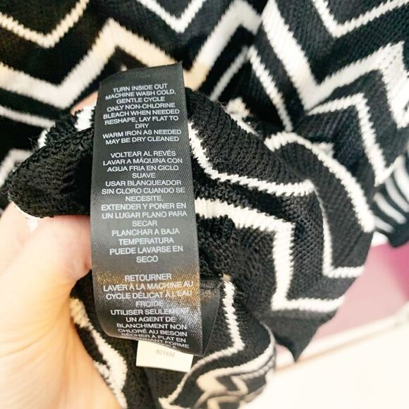 White House Black Market Bell Split Sleeve Chevron Stitch Tunic Sweater Size S - Picture 8 of 12